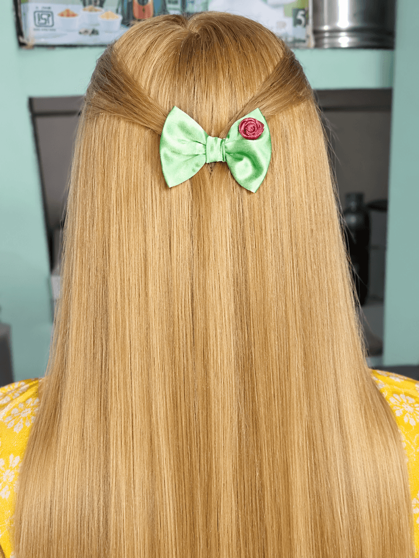 π Beautiful Green Bow β Fresh & Stylish! πβ¨